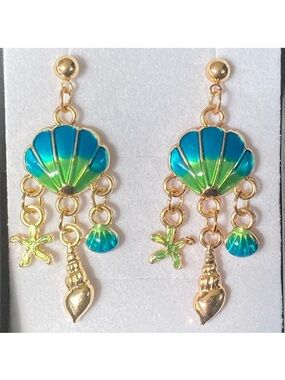 Blue & Green Ombré Seashell with Starfish Gold Toned Stud Earrings
